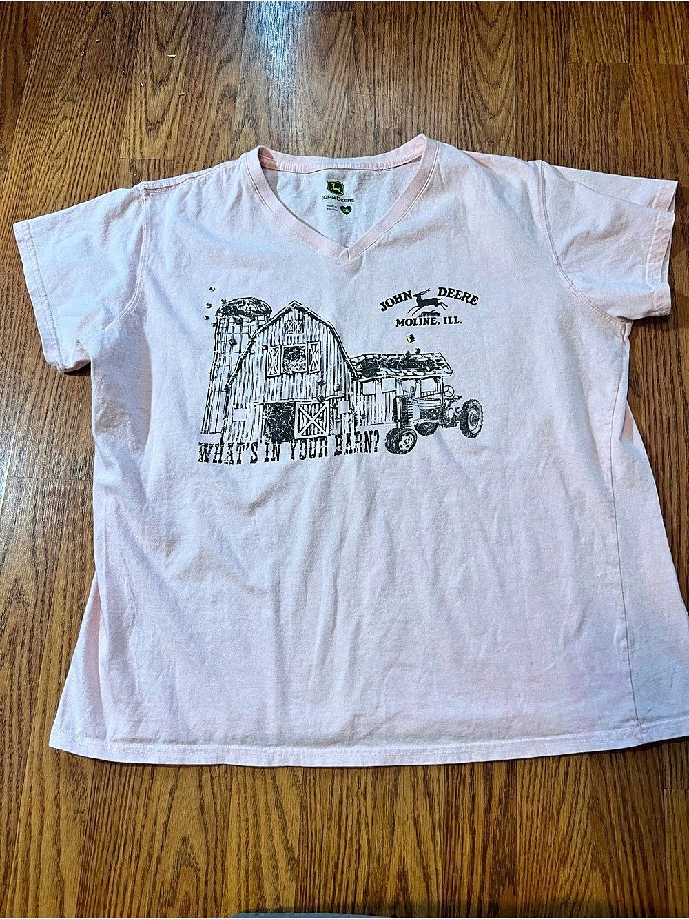 Women’s John Deere 2XL Tshirt light pink